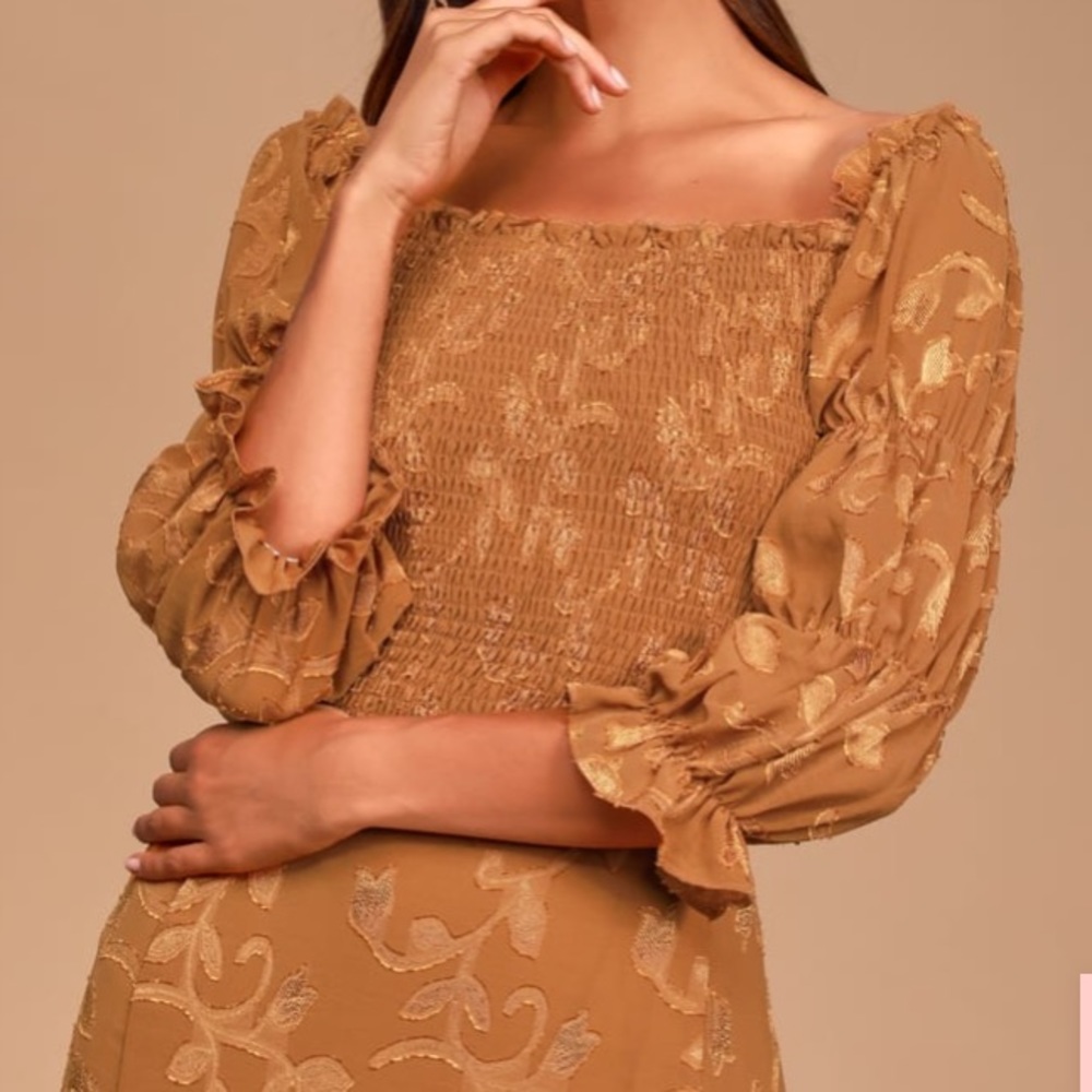 Lulu’s Print Smocked Puff-Sleeved Top